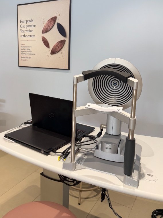 WaveLight Topolyzer VARIO, second view at EYON Eye & Laser Institute, Kharadi, Pune